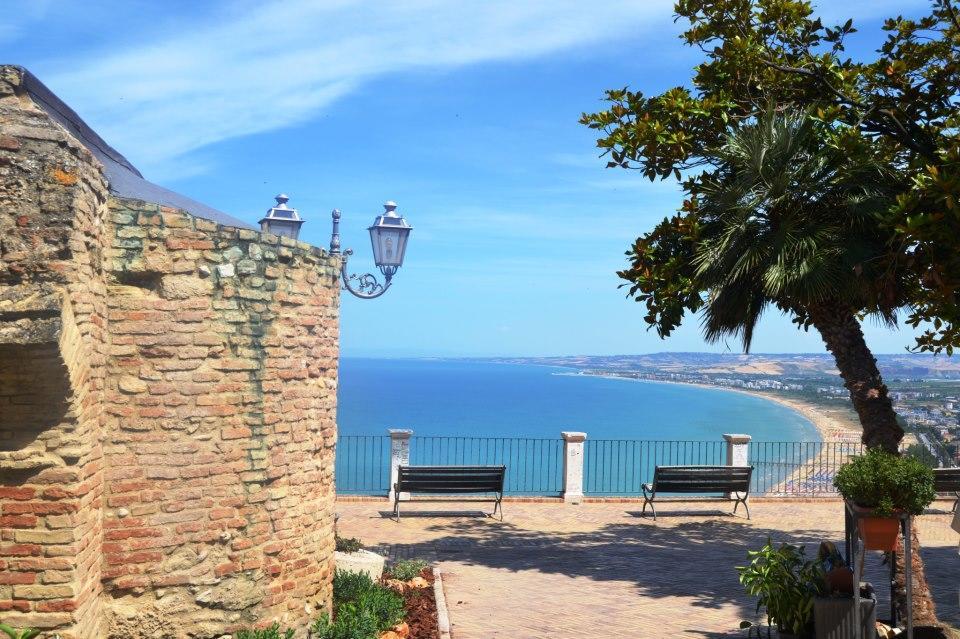 Medieval Apartment Vasto Exterior photo